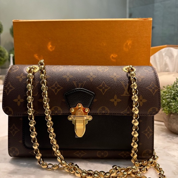 Louis Vuitton Handbags - Authentic Louis Vuitton monogram Victoire black